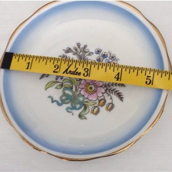 Vintage Royal Albert Bone China Cup & Saucer start your day feeling good. - Picture 3 of 8